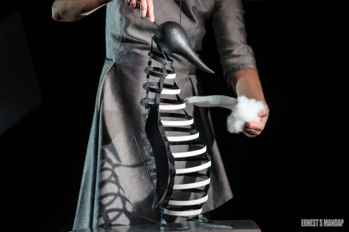 Le-Complexe-du-Pingouin-Cie-Le-Mouton-Carre-Copyright-Ernest-S-Mandap-2-scaled